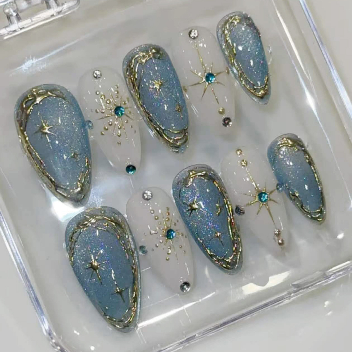 Nail Art Gliter - 24 шт. Накладные ногти с золотым