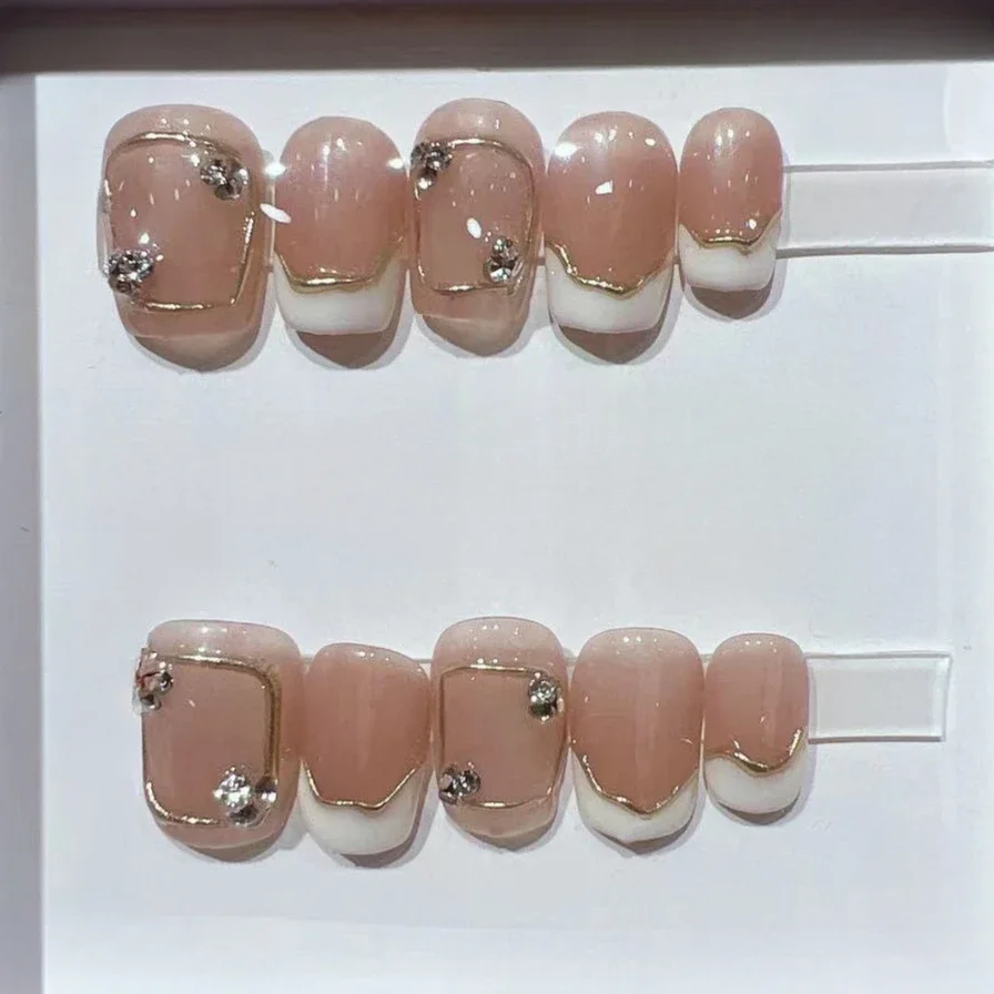 Nail Art Eye Cat - 10 шт. короткие квадратные французские накладные