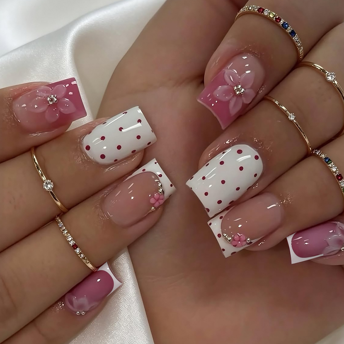 24 шт. милые средние квадратны – обзор и цена Nail Art Press On