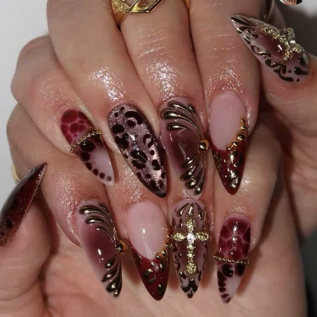 Накладные ногти средней длины  – обзор и цена Nail Art Leopard